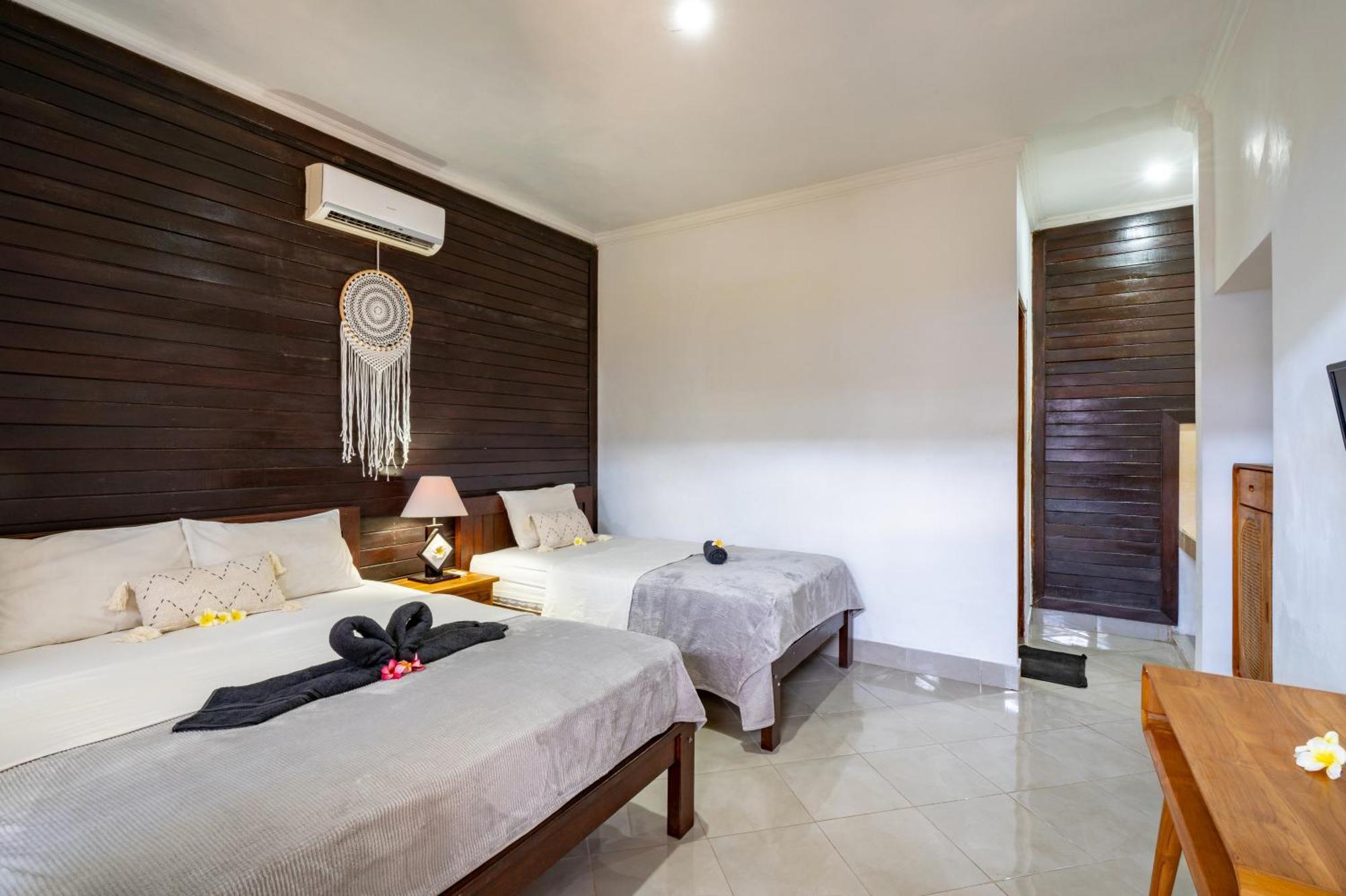 Widia Homestay Nusa Lembongan Exteriör bild