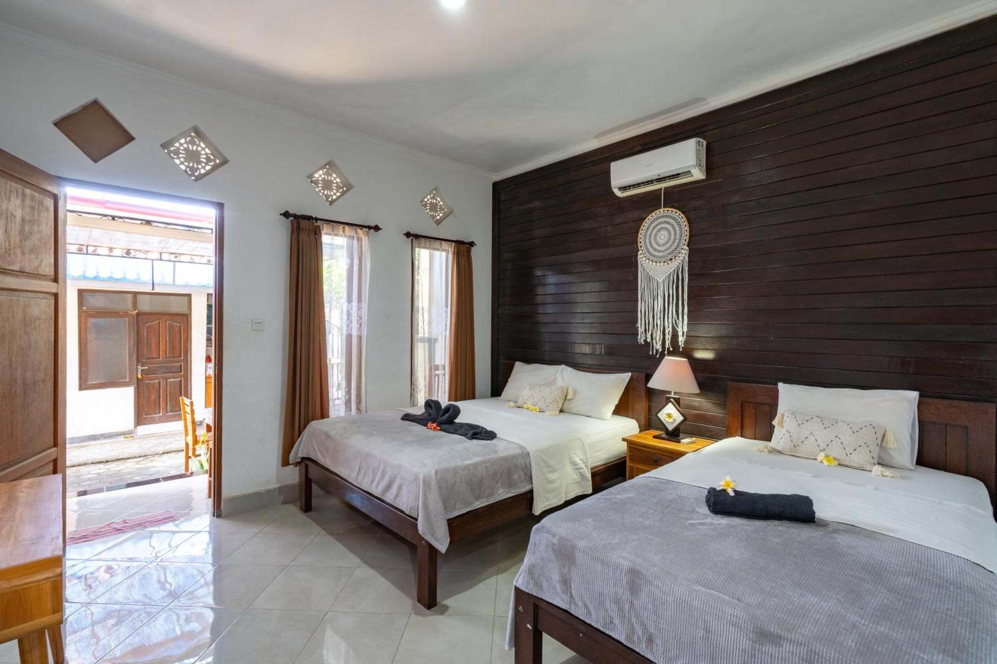 Widia Homestay Nusa Lembongan Exteriör bild